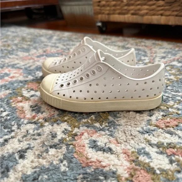 Native Kids White Slip-On Sneakers - Picture 4 of 4
